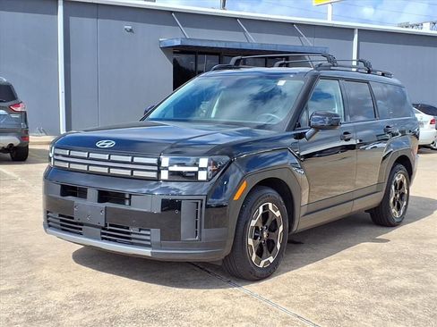 Used 2025 Hyundai Santa Fe SEL FWD image 3