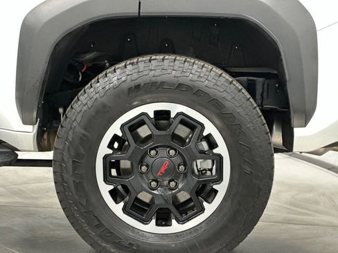 Used 2025 Toyota 4Runner TRD Off-Road AWD/4WD image 24