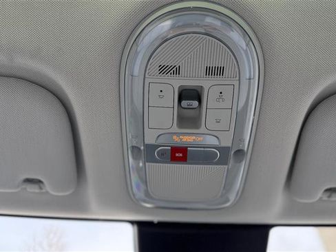Used 2024 Hyundai Ioniq 5 Limited image 33
