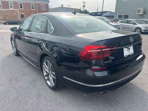 Used 2017 Volkswagen Passat 1.8T R-Line FWD image 2