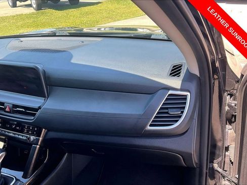 Used 2024 Kia Seltos SX w/ SX Sunroof Package AWD/4WD image 16
