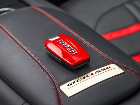 Used 2018 Ferrari GTC4Lusso image 14