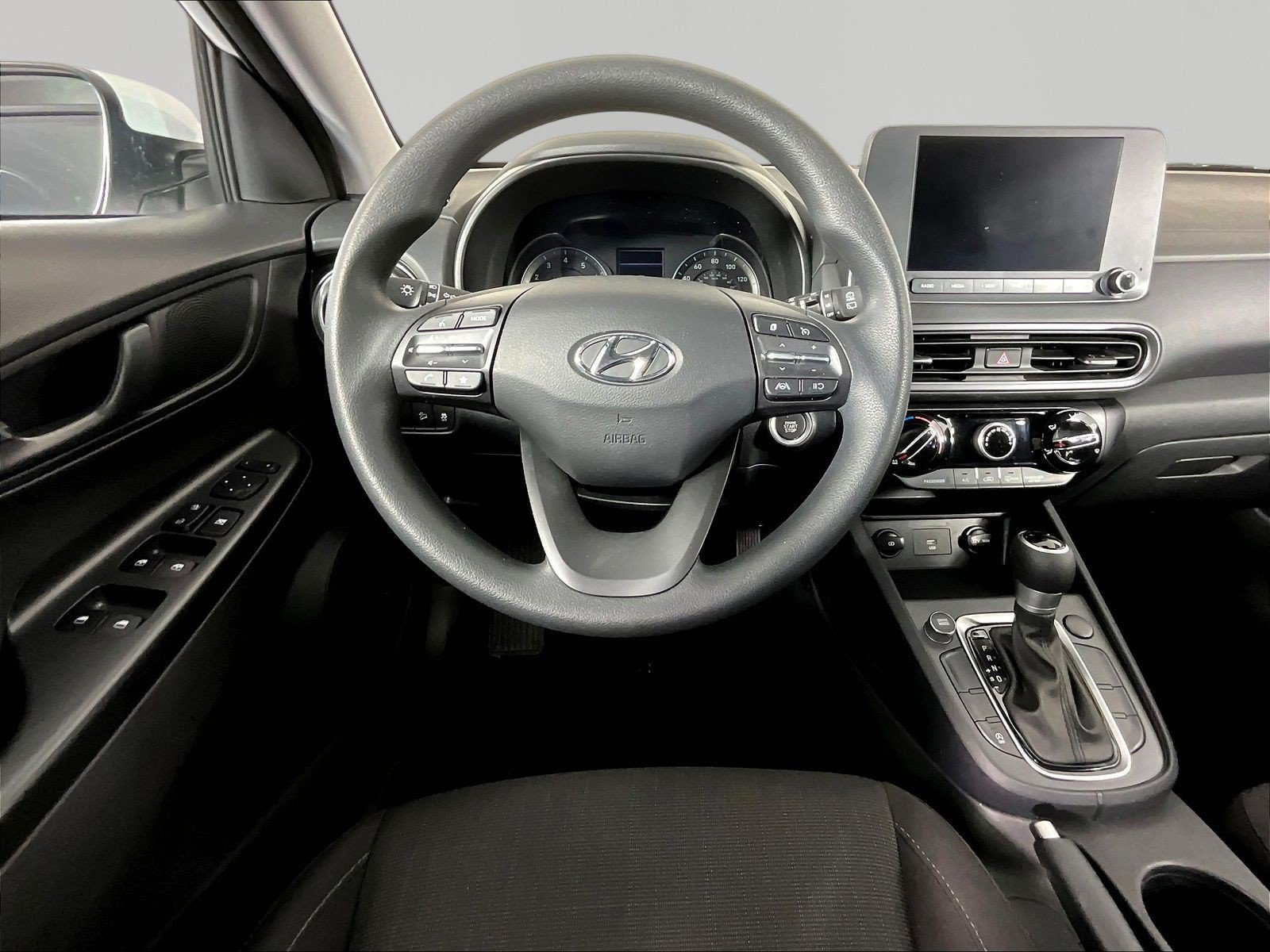 Used 2023 Hyundai Kona SEL FWD image 8