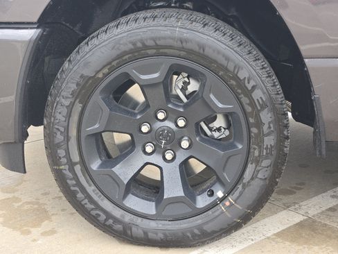 New 2026 RAM 1500 Express AWD/4WD image 10