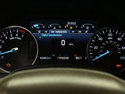 Used 2021 Ford Expedition XLT RWD image 16