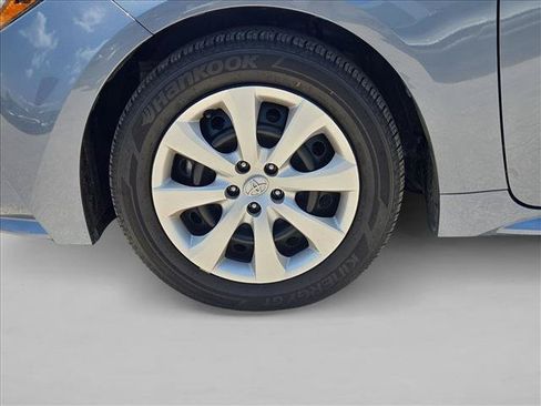 Used 2025 Toyota Corolla LE FWD image 19
