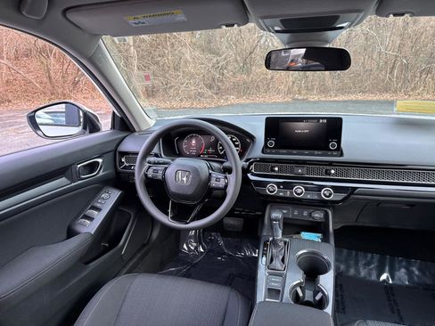 Used 2025 Honda Civic LX image 35