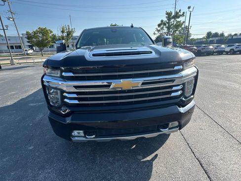 Used 2021 Chevrolet Silverado 2500 High Country w/ Z71 Off-Road Package AWD/4WD image 12