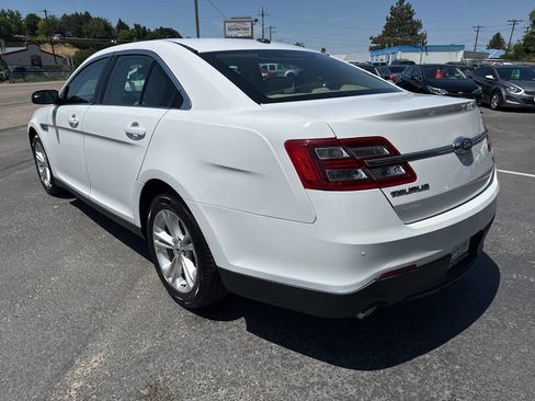 Used 2017 Ford Taurus SEL image 5