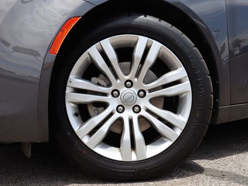 Used 2015 Chrysler 200 Limited w/ Spring Special Group FWD image 5