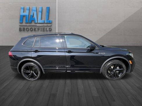 Certified 2024 Volkswagen Tiguan SE R-Line AWD/4WD image 7