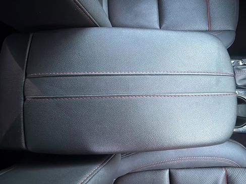 Used 2022 Chevrolet Blazer RS w/ Enhanced Convenience Package image 28