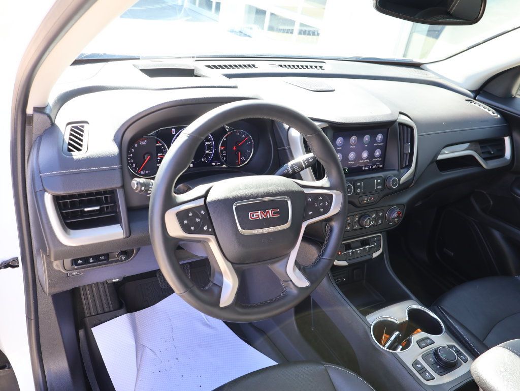 Used 2024 GMC Terrain Denali w/ Denali Premium Package AWD/4WD image 23