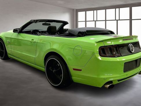 Used 2013 Ford Mustang GT RWD image 10