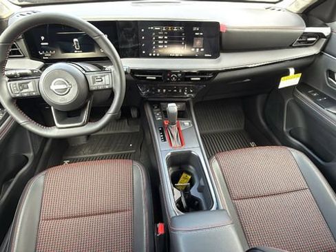 New 2026 Nissan Kicks SR w/ SR Premium Package AWD/4WD image 26