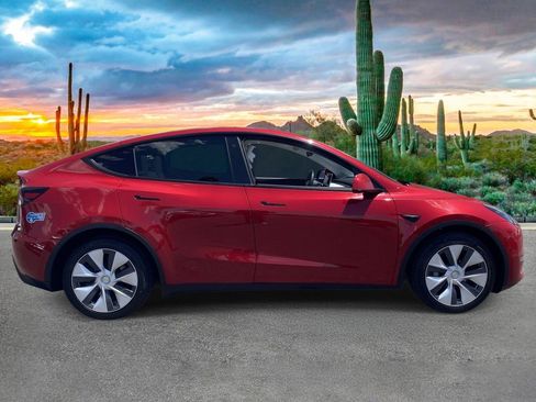 Used 2020 Tesla Model Y Long Range AWD/4WD image 2