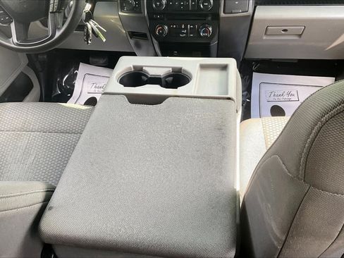 Used 2016 Ford F150 XLT AWD/4WD image 11