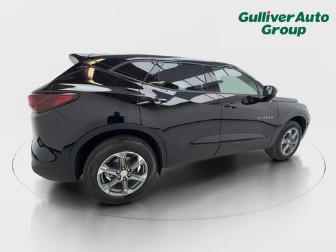 Used 2025 Chevrolet Blazer LT image 9