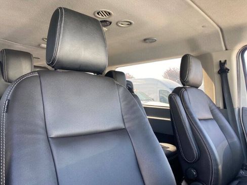 Used 2018 Ford Transit 350 XLT RWD image 9
