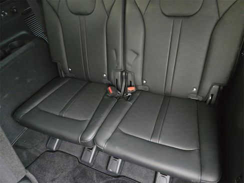 New 2025 Kia Sorento S image 22