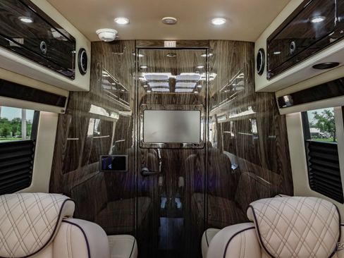 Used 2025 Mercedes-Benz Sprinter 3500 image 96