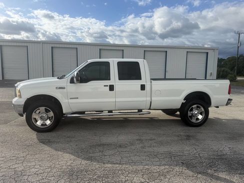 Used 2006 Ford F350 Lariat image 5