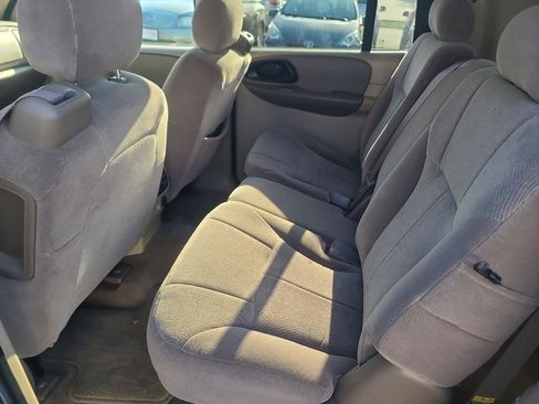 Used 2004 Chevrolet TrailBlazer 4WD w/ LS Preferred Equipment Group image 11