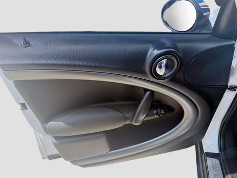 Used 2011 MINI Cooper Countryman S image 18