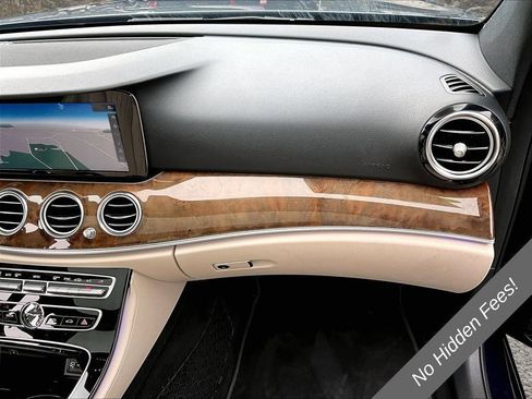 Used 2017 Mercedes-Benz E 400 4MATIC Wagon image 15