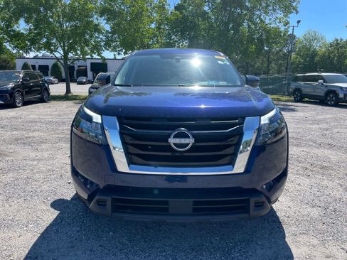Used 2024 Nissan Pathfinder SV FWD image 8