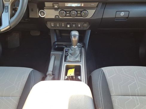 Used 2021 Toyota Tacoma TRD Sport image 18