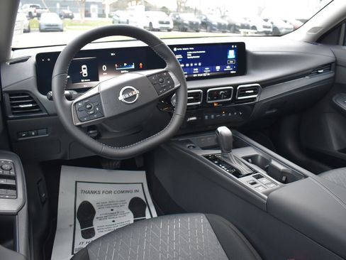 Used 2026 Nissan Sentra SV w/ SV Convenience Package FWD image 25
