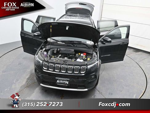 New 2026 Jeep Compass Limited image 32