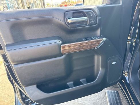 Used 2019 Chevrolet Silverado 1500 High Country w/ Technology Package AWD/4WD image 20