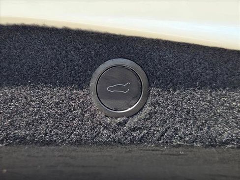 Used 2024 Tesla Model 3 RWD image 7