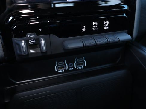 Used 2025 RAM 1500 Big Horn AWD/4WD image 21