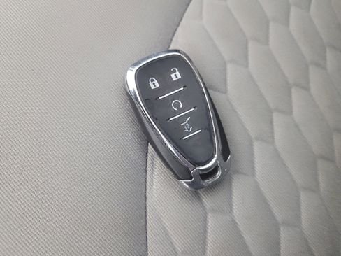 Used 2019 Chevrolet Equinox LT w/ Sun & Navigation Package image 32