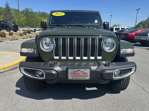 Used 2022 Jeep Wrangler Unlimited Sahara w/ Cold Weather Group AWD/4WD image 3