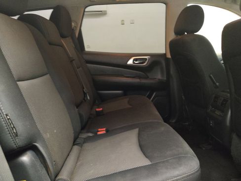 Used 2018 Nissan Pathfinder SV FWD image 19