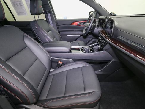Used 2024 Chevrolet Traverse Z71 AWD/4WD image 18