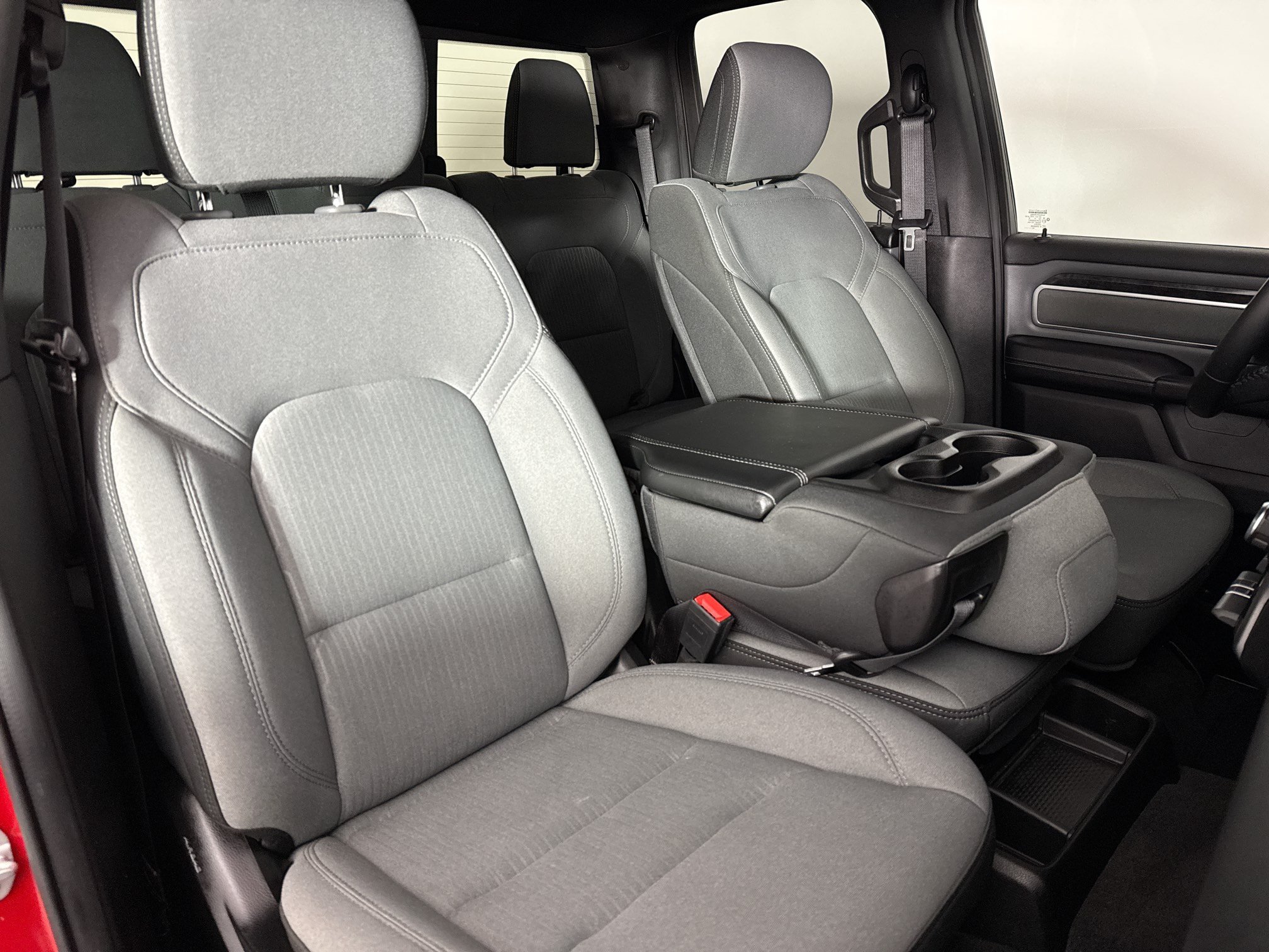 Used 2022 RAM 1500 Big Horn AWD/4WD image 35
