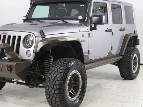 Used 2016 Jeep Wrangler Unlimited Sahara AWD/4WD image 54