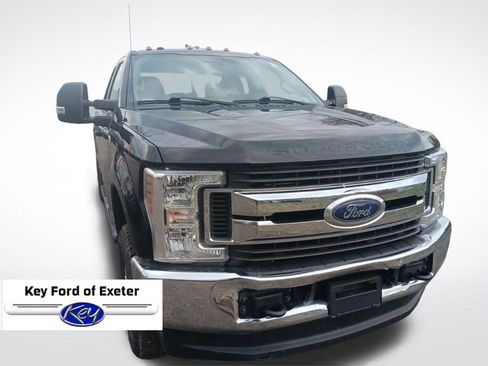 Used 2018 Ford F250 XL w/ STX Appearance Package AWD/4WD image 2