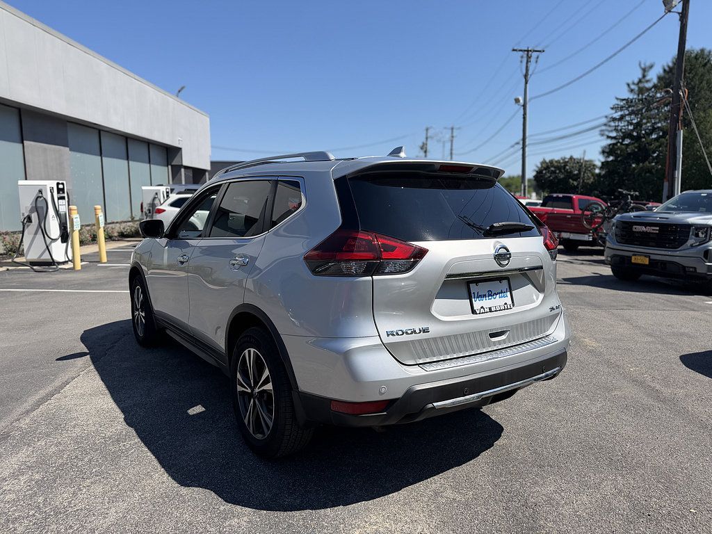 Used 2019 Nissan Rogue SV w/ Premium Package AWD/4WD image 8