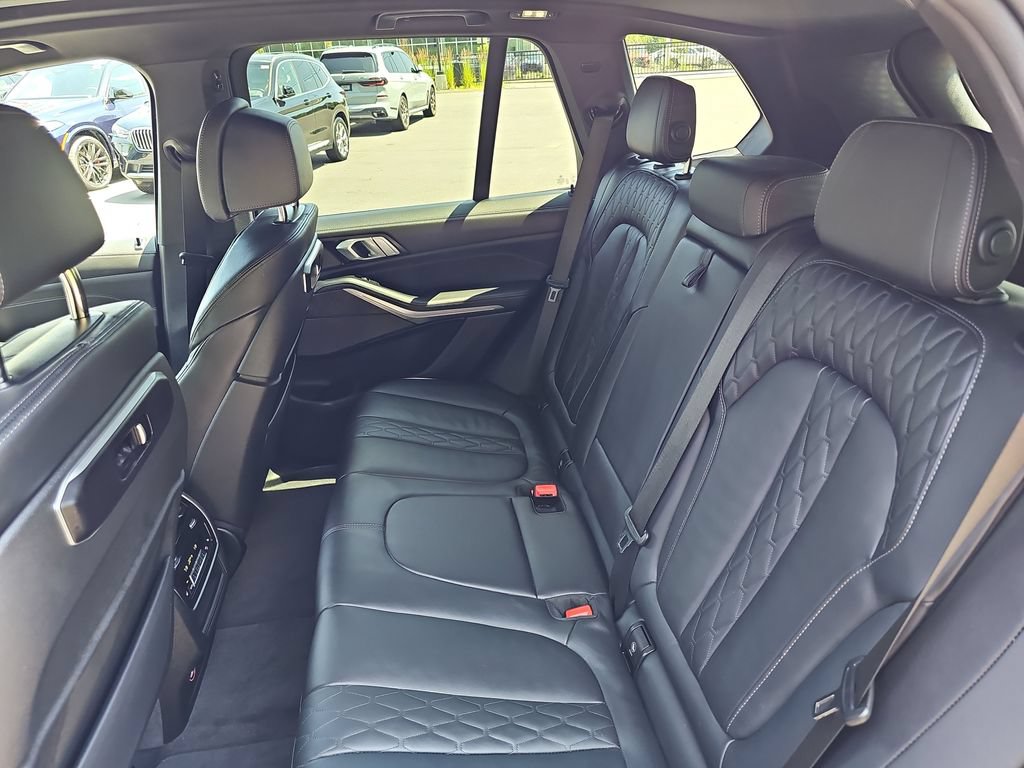 Certified 2025 BMW X5 xDrive40i w/ M Sport Package AWD/4WD image 27