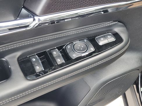 New 2026 Lincoln Corsair Premiere image 10