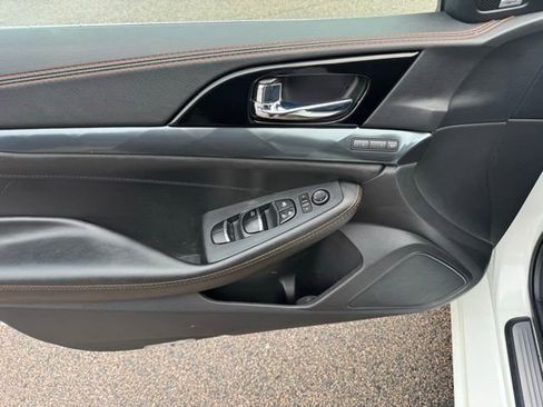 Used 2020 Nissan Maxima SR w/ Sport Mat Group image 18