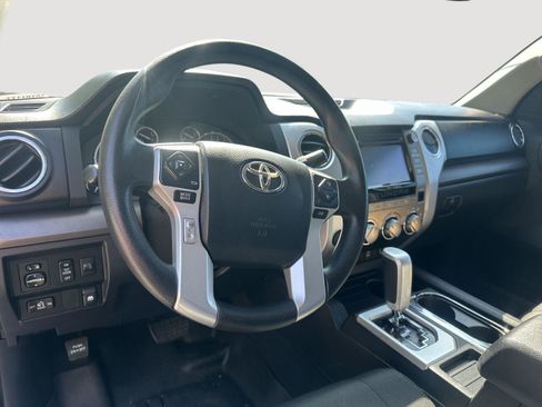 Used 2016 Toyota Tundra SR5 w/ SR5 Upgrade Package AWD/4WD image 10