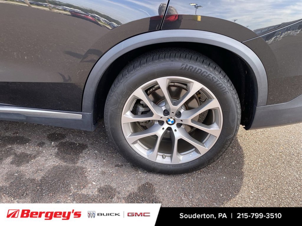 Used 2019 BMW X5 xDrive40i w/ Premium Package 2 AWD/4WD image 8