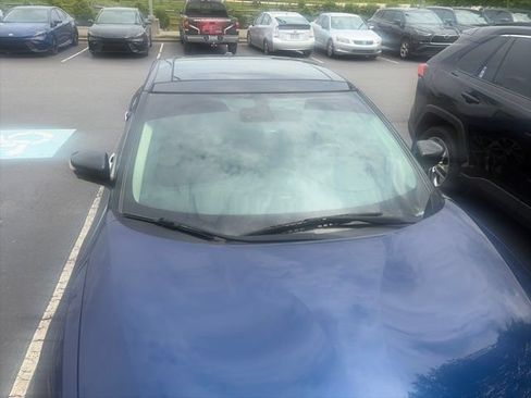 Used 2017 Nissan Maxima Platinum w/ Interior Lighting Package FWD image 4
